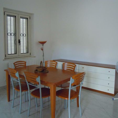 La Casa Di Alessandra เปสการา ภายนอก รูปภาพ